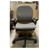 Steel Case Rolling Office Chair Gester
