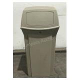 Rubbermaid Commercial Double-Sided Plastic Garbage