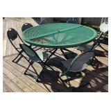 Outdoor Round Table & Chairs