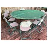 Outdoor Round Table & Chairs