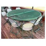 Outdoor Round Table & Chairs