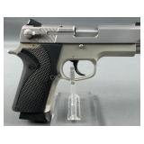 *SEIZURE* Smith & Wesson 4013 40 S&W