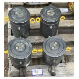 (4) Hydraulic Rams Spreaders