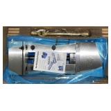 Kurt 9" Crossover Vise