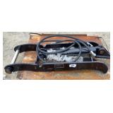 *OFFSITE* 7 Ton Hydraulic Thumb Clamp XJ7T