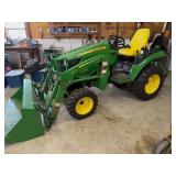 John Deere 2025R 4WD tractor