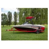 Tahoe Q5i Boat