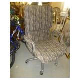 Executive Swivel Rolling Office Arm Chair