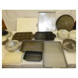 Metal Bake Ware, Cookie Sheets, Bundt, Muffin, Etc