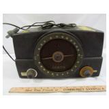 Vintage Zenith Bakelite Case Table Top Tube Radio