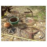 Texas & Eclectic Yard & Patio Art / Planters