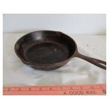 Vintage USA Cast Iron 8' Skillet