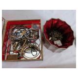 Vintage Estate Fashion & Costume Jewelry & Boxes