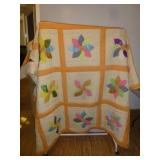 Vintage Hand Made Appliquï¿½d Flower Quilt