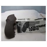 Bianchi Lightning Grips S&W K Frame Round Butt