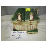 McCoy Pottery 1950's Ceramic 'Cookie House'