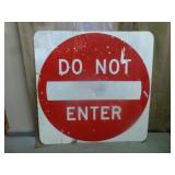DO NOT ENTER Full Size Metal Road Sign