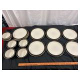 17pc Mikasa Transition Topaz Dinner Ware Set