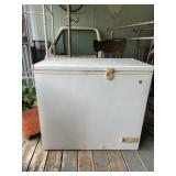 GE 7.0 Cubic Foo Compact Chest Freezer