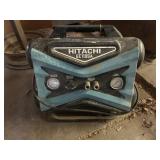 Hitachi 4 Gallon 135 PSI Portable Air Compressor
