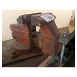 Columbian 4" Vise - Cleveland Ohio - BUYER TO REMOVE / BRING TOOLS