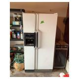 Whirlpool Side by Side Refrigerator (32" x 29" x 66") and contents