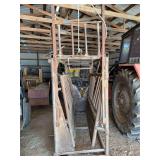 Cattle Squeeze Chute with Choking Head Gate