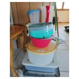 Plastic storage containers