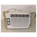General Electric Window Air Conditioner Model AEV08LTQ