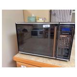 Kenmore Solid State Microwave Oven