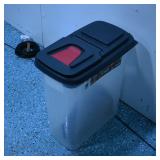 Buddeez Storage Dispenser 40 lb Capacity