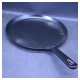 Amazon Basics Cast Iron Skillet