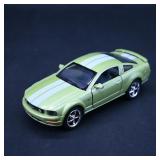 Kinsmart 2006 Ford Mustang GT Diecast Model