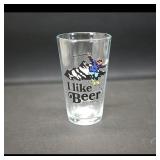 I Like Beer And Skiing Pint Glass