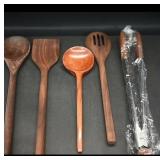 Wooden Kitchen Utensil Set (5)