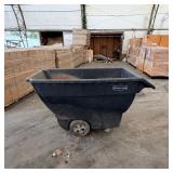 Rubbermaid Large Rolling Utility Cart / Tilt Truck