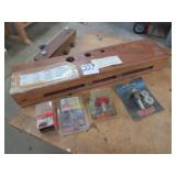 SPACER FENCE ; 4 ROUTER BITS