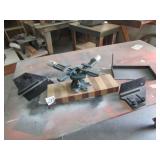 FRAME SQUARE CORNER VICE; GUIDES
