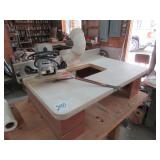 ROUTER TABLE 32 X 24" W/ BLACK & DECKER