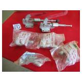 6- TOGGLE CLAMPS