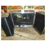 REALISTIC REEL T0 REEL W/ SPEAKERS