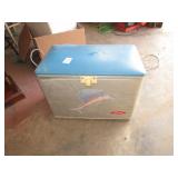 VINTAGE COOLER W/ BENCH TOP[