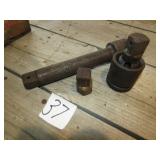 1" SWIVEL HEAD IMPACT SOCKET ; 9" EXTENSION BAR