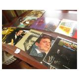 11- JOHNNY CASH RECORD ALBUMS