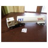 ERTL CAB OVER SEMI -CREAM OF EVAPORATED MILK