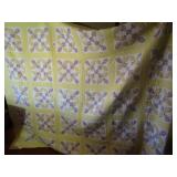 MACHINE SEWN QUILT - YELLOWTRIM ,KING SIZE