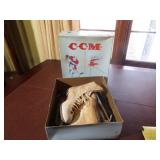 C-C-M VINTAGE ICE SKATES W/ ORIGINAL BOX SIZE 8