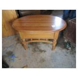 OAK OVAL LAMP TABLE W/ DRAWER 34 X25