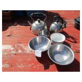 SS BOWLS ;SS TEA POTS