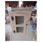 SMALL COUNTRY SCREEN DOOR CABINET